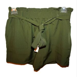 Women's Belted Paperbag Shorts